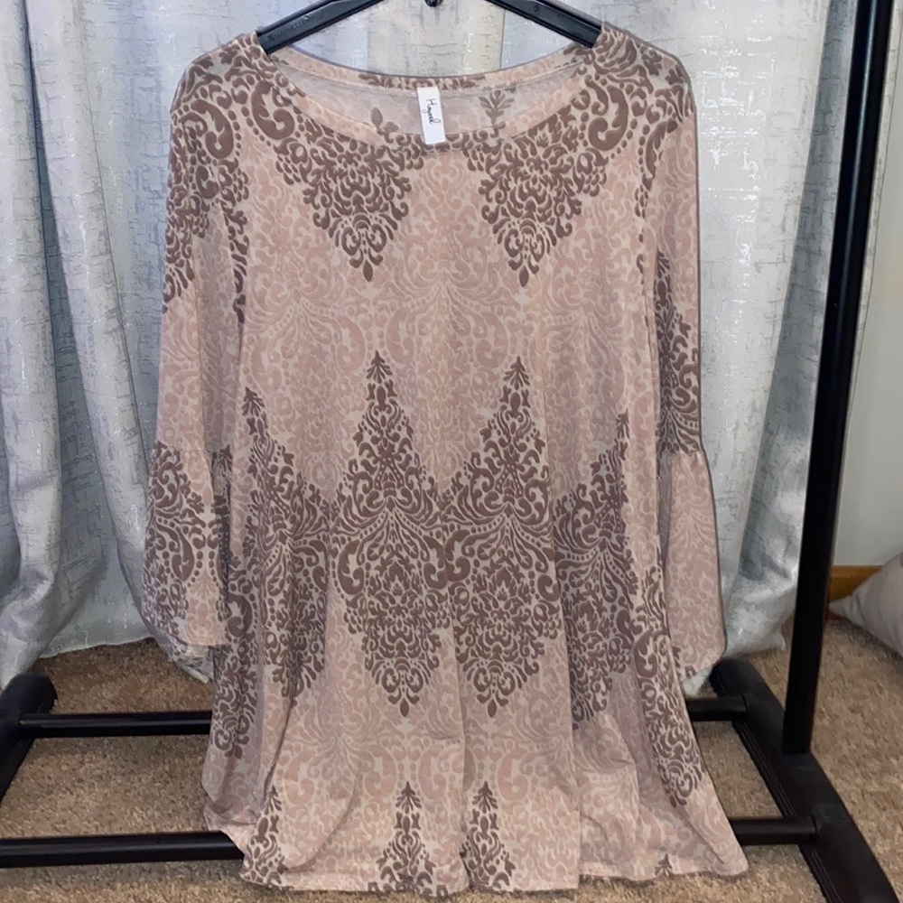 Boutique top (blush and brown)